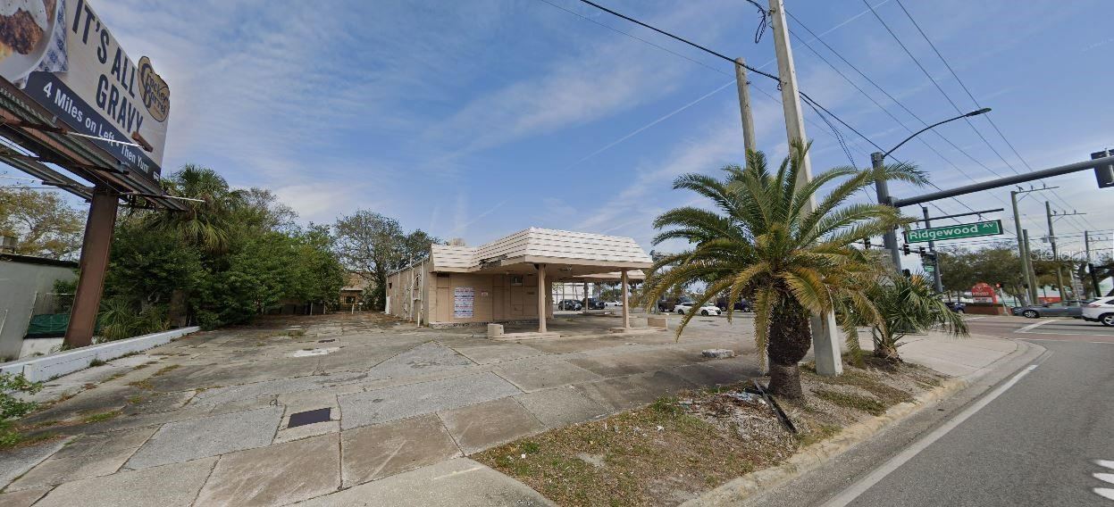 Photo 5 of 100 N Ridgewood Ave, Daytona Beach, FL 32114