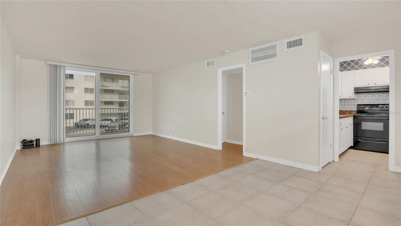 Photo 4 of 2727 N Atlantic Ave #2020, Daytona Beach, FL 32118