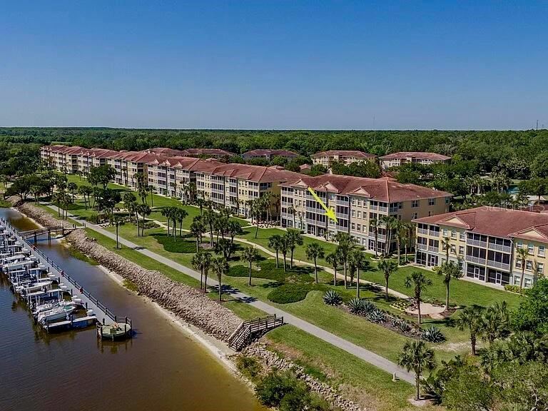 Photo 2 of 800 Canopy Walk Ln #822, Palm Coast, FL 32137