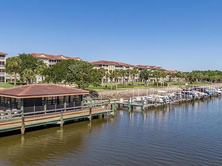 Photo 3 of 800 Canopy Walk Ln #822, Palm Coast, FL 32137