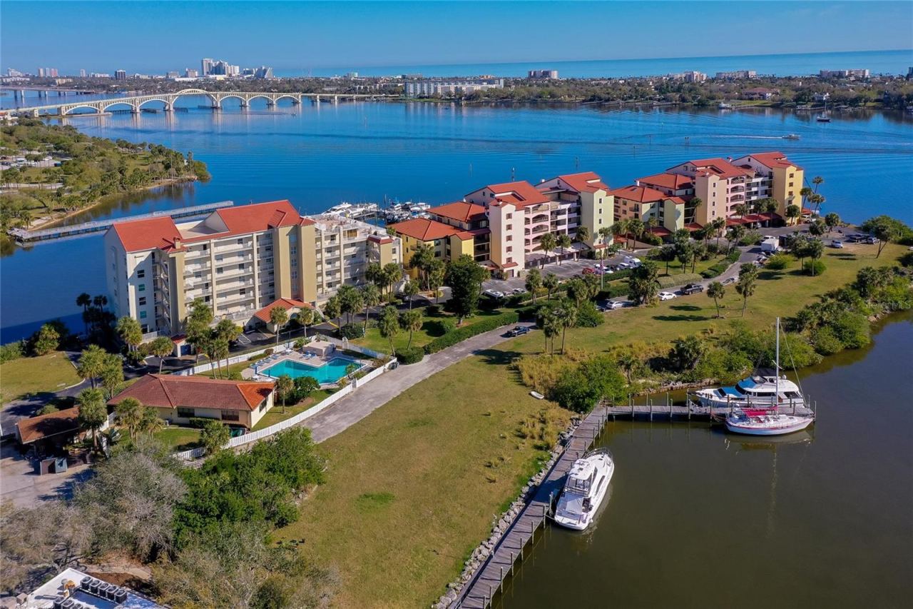 Photo 4 of 732 Marina Point Dr #7320, Daytona Beach, FL 32114