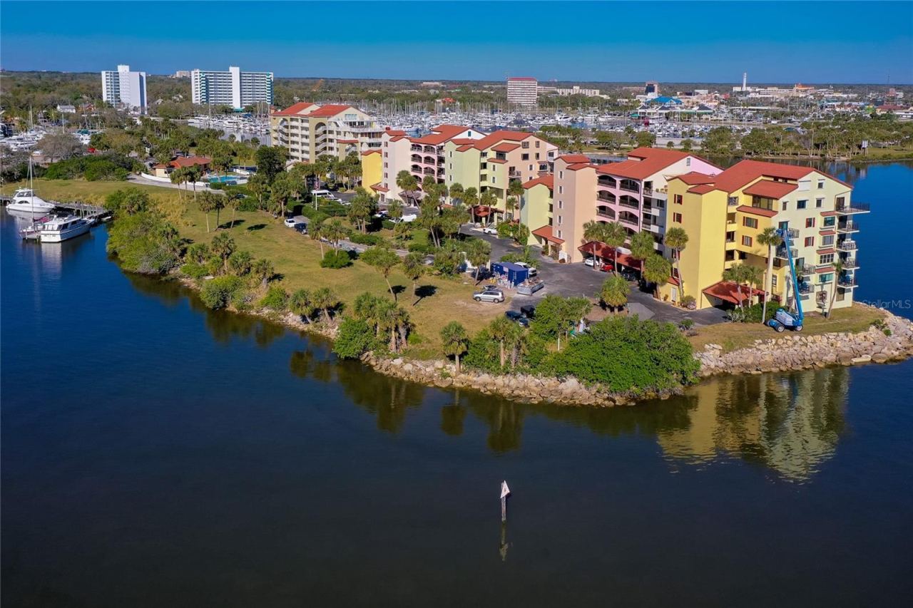 Photo 5 of 732 Marina Point Dr #7320, Daytona Beach, FL 32114