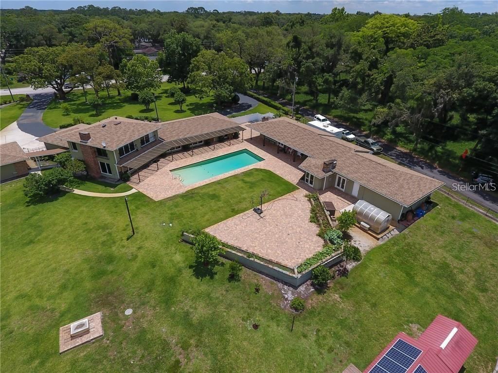Photo 4 of 910 N Kepler Rd, Deland, FL 32724