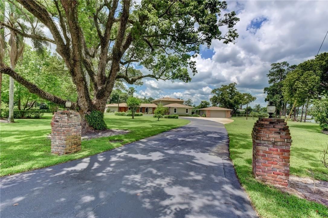 Photo 5 of 910 N Kepler Rd, Deland, FL 32724
