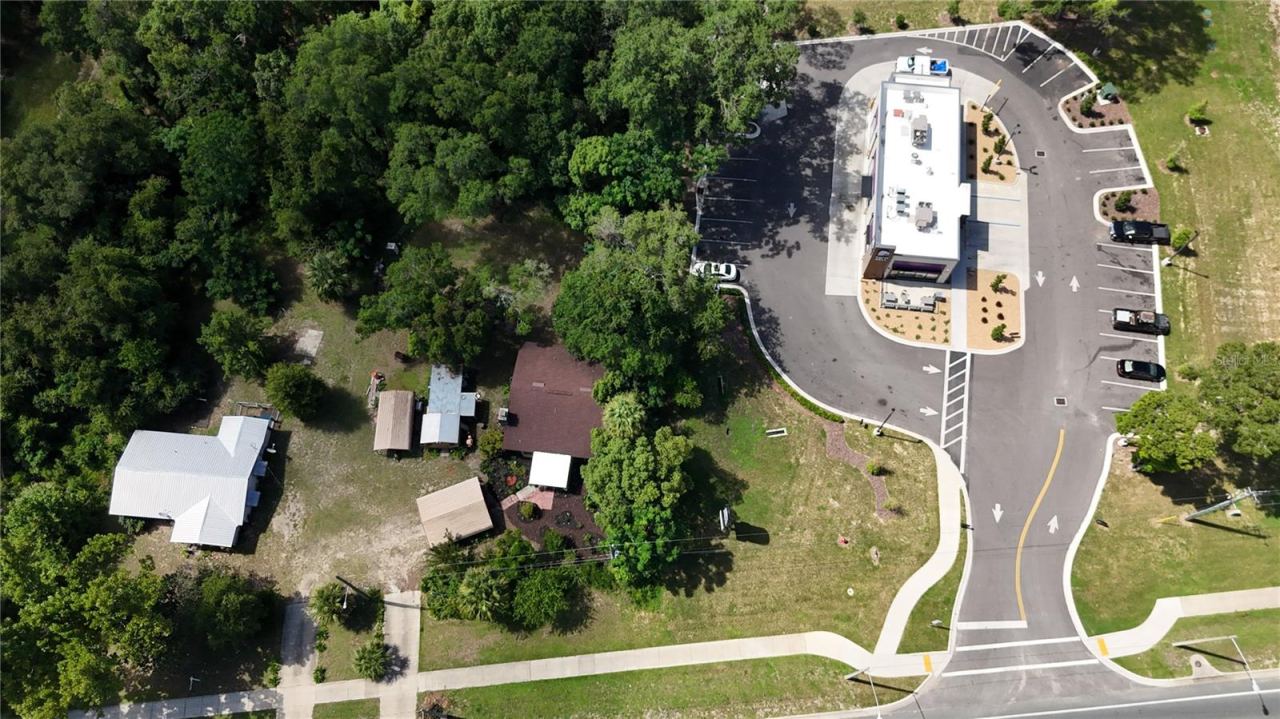 Photo 5 of 1129 State Road 20, Interlachen, FL 32148