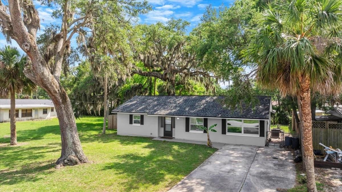 704 Lynn Ave, New Smyrna Beach