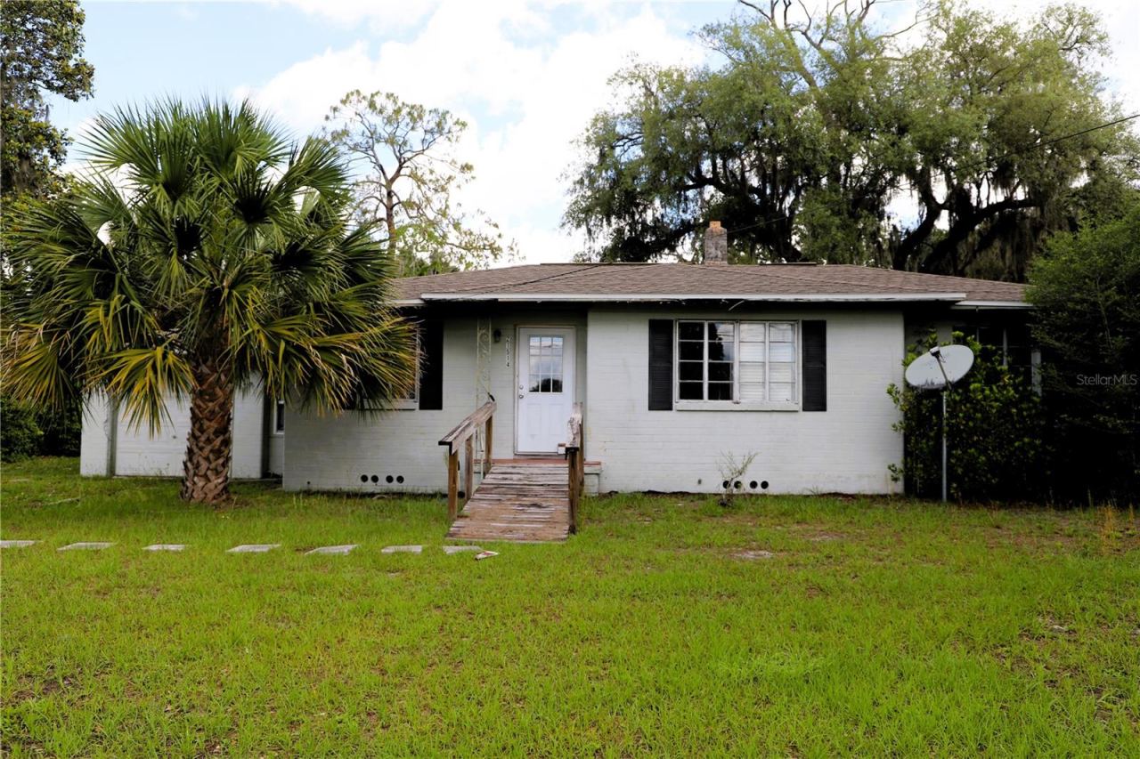 Photo 3 of 21514 Se 69th Ave, Hawthorne, FL 32640