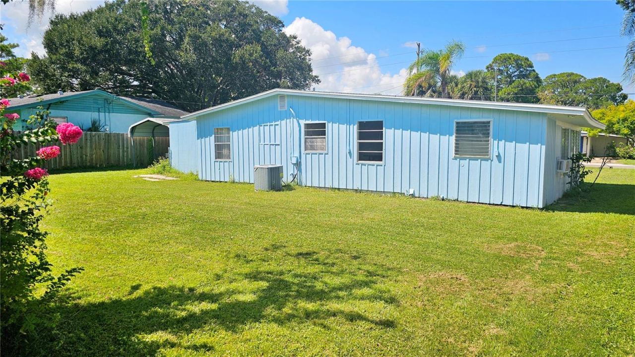 Photo 4 of 903 Conrad Dr, New Smyrna Beach, FL 32168