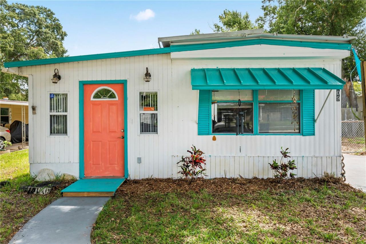 Photo 2 of 109 Stone Gate Lane, Port Orange, FL 32129