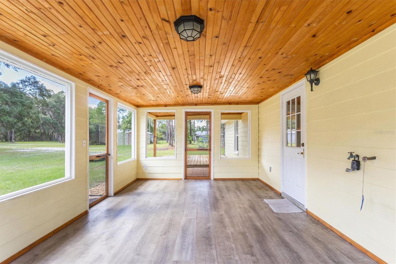 Photo 4 of 17925 Se 49th Pl, Hawthorne, FL 32640