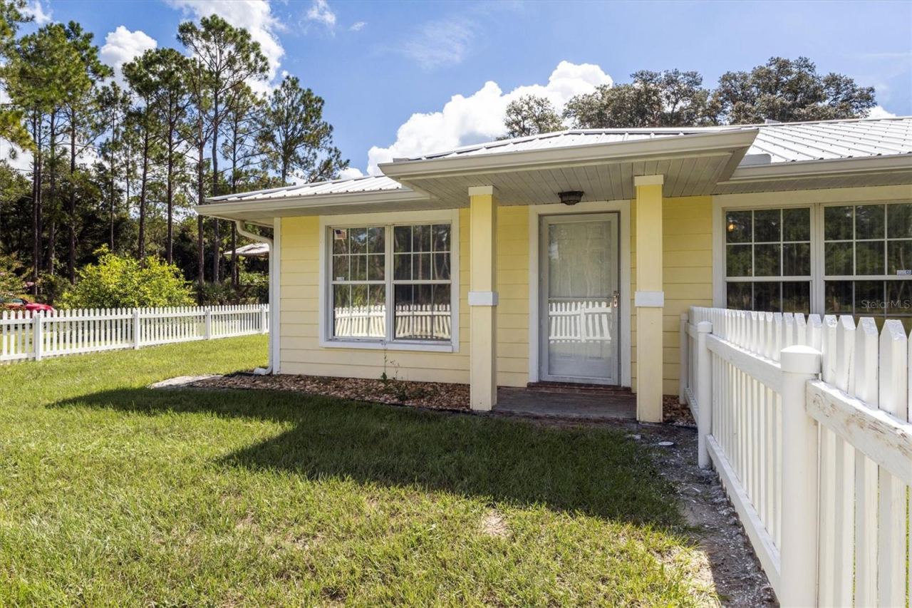 Photo 5 of 17925 Se 49th Pl, Hawthorne, FL 32640
