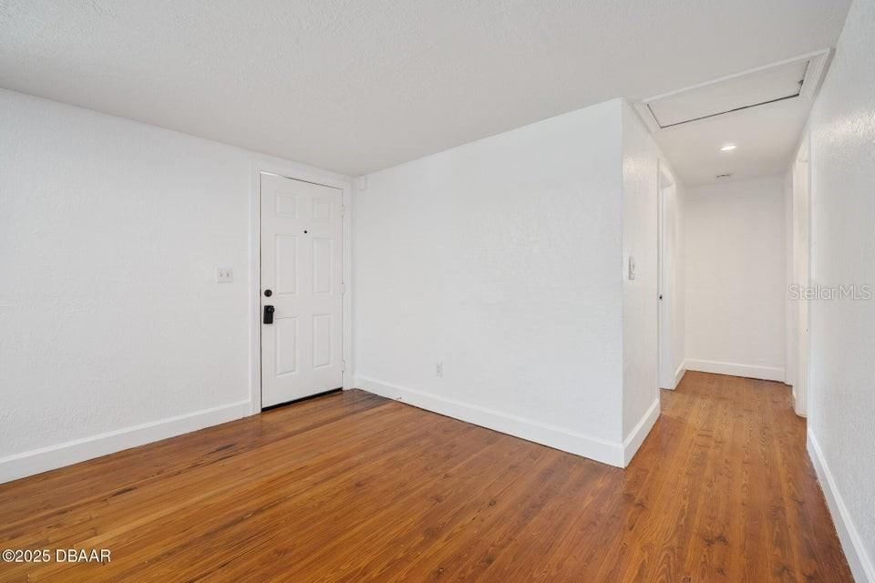 Photo 4 of 1636 Valencia Ave, Daytona Beach, FL 32117