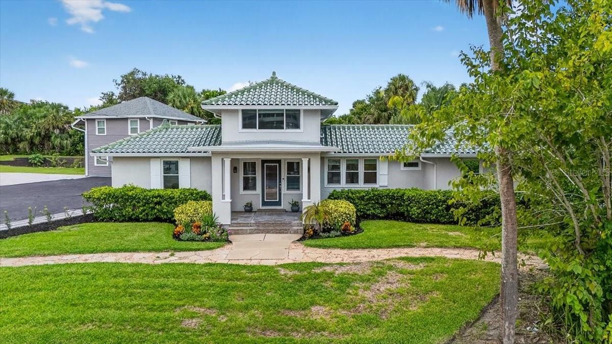 1215 S Peninsula Dr, Daytona Beach