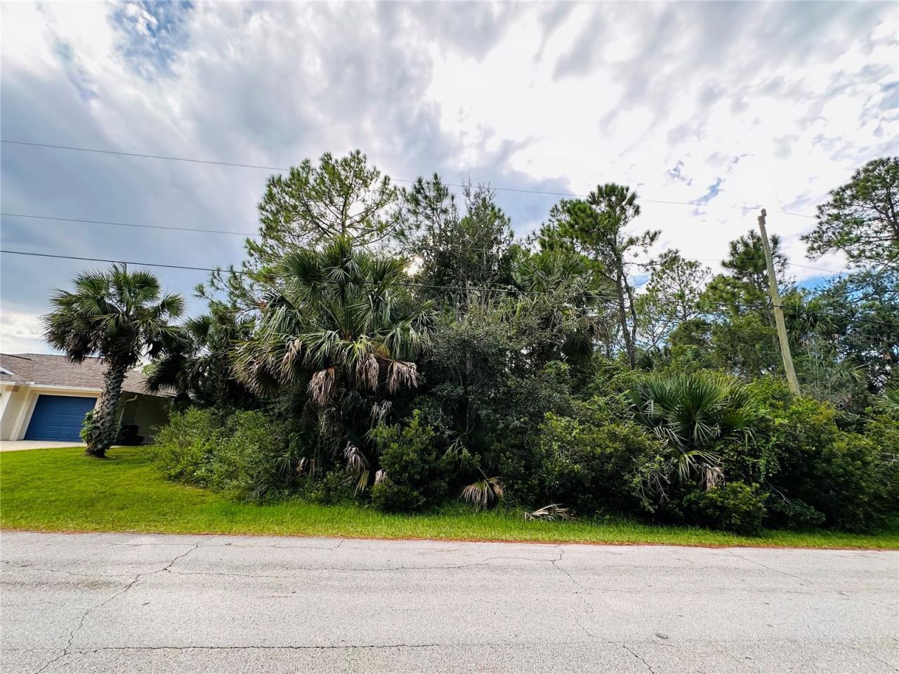 Photo 2 of 3 Seattle Trl, Palm Coast, FL 32164