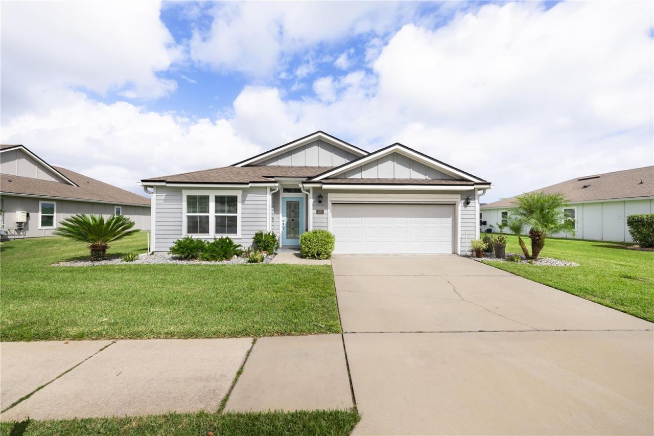 Photo 4 of 220 Grand Reserve Dr, Bunnell, FL 32110