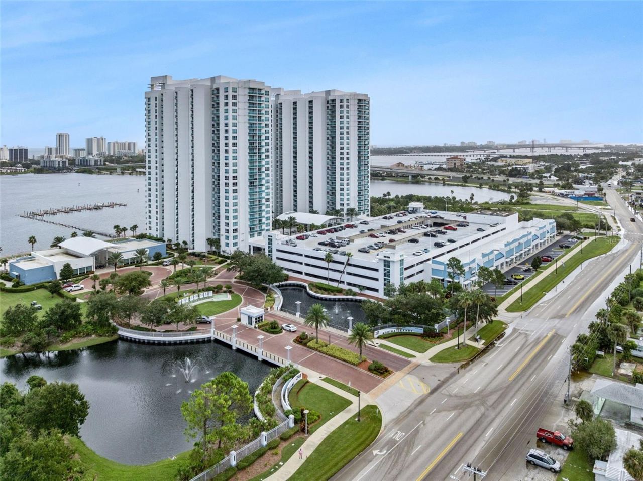Photo 3 of 231 Riverside Dr #504, Daytona Beach, FL 32117