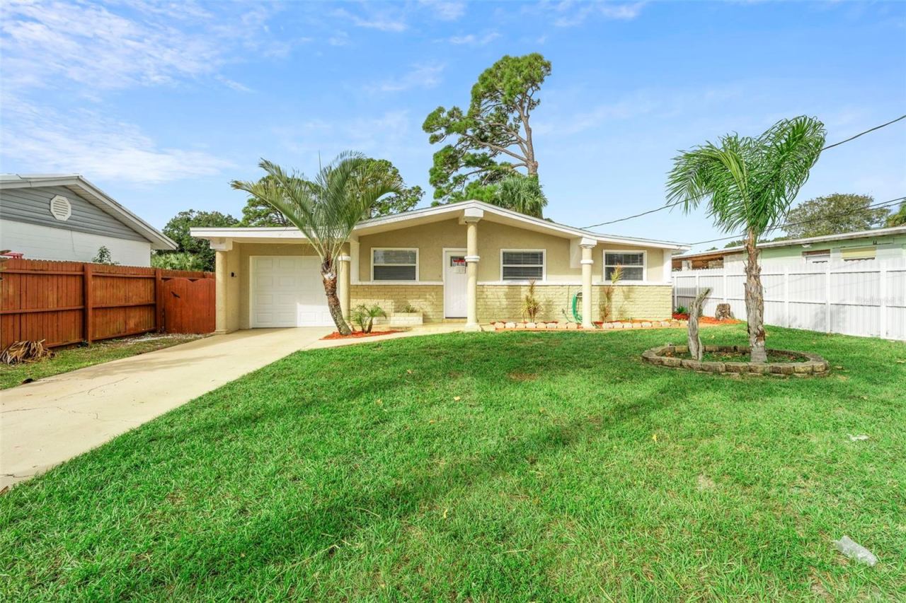 Photo 3 of 309 Lafayette St, Port Orange, FL 32127