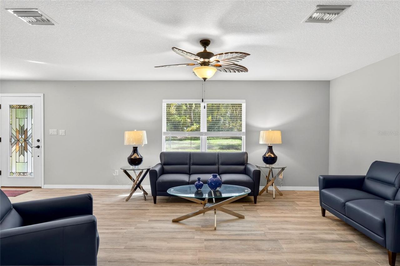 Photo 5 of 201 N West St, Interlachen, FL 32148