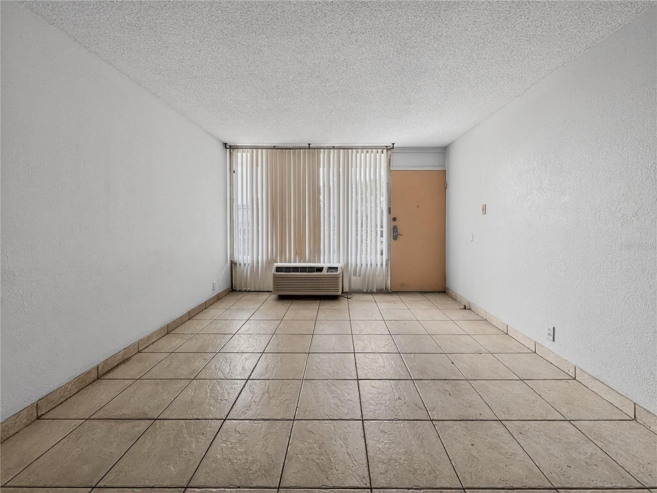 Photo 4 of 7900 S Orange Blossom Trl #2066, Orlando, FL 32809