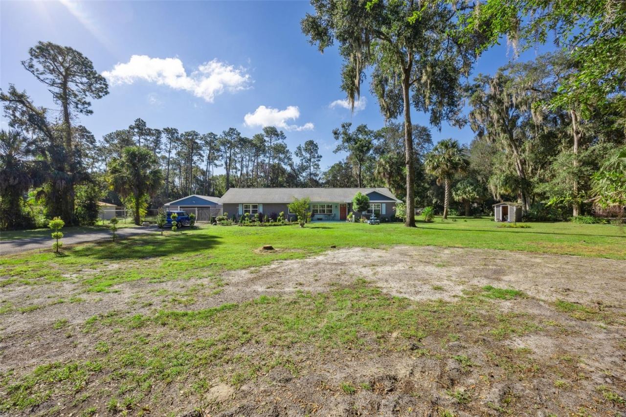 Photo 5 of 121 Herja Acre Ln, Palatka, FL 32177