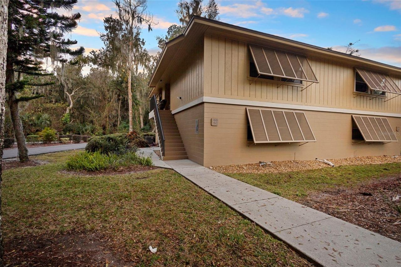 120 Hibiscus Woods Ct #15c, Deltona
