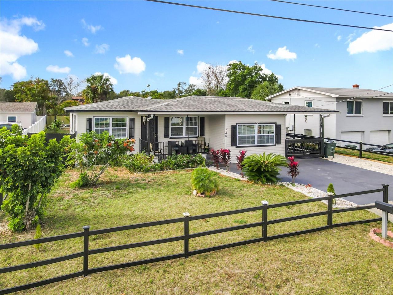 Photo 4 of 748 White St, Daytona Beach, FL 32114
