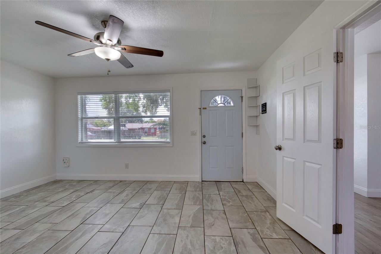 Photo 4 of 843 Niles St, Daytona Beach, FL 32114