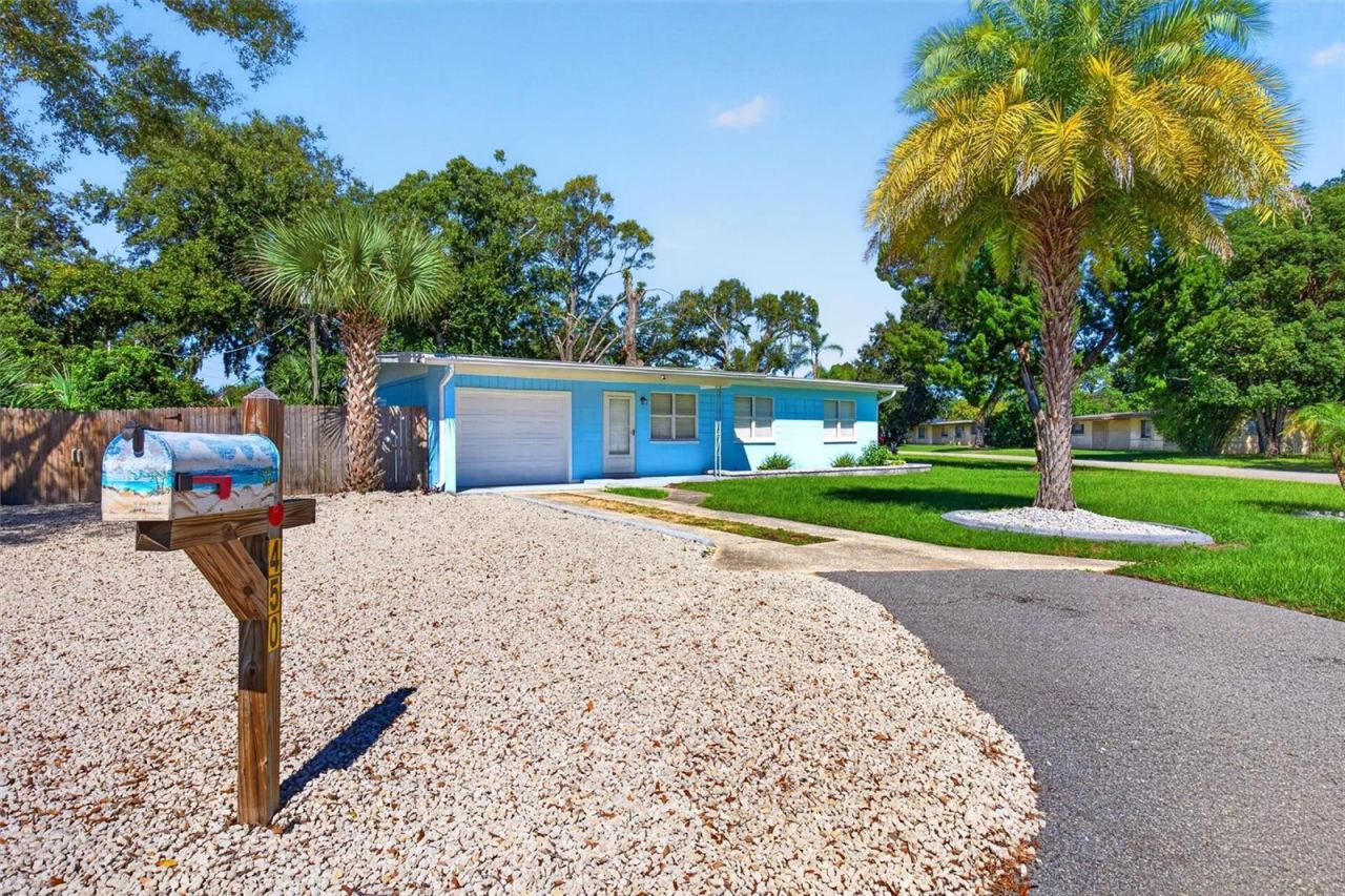 Photo 4 of 450 Card Ave, Holly Hill, FL 32117