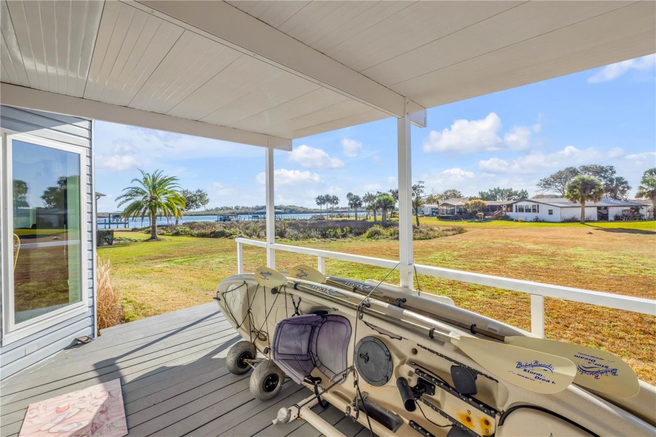 Photo 4 of 290 Navajo Dr, Oak Hill, FL 32759