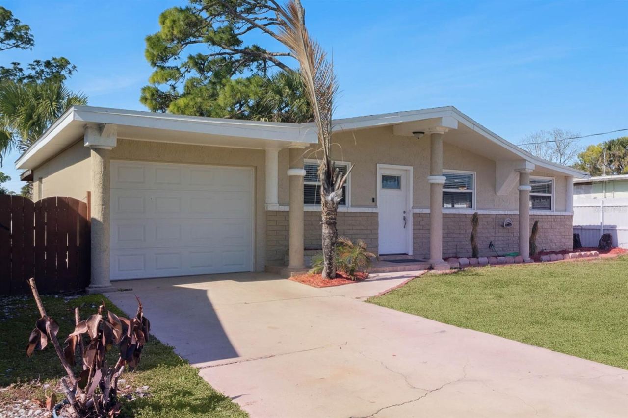 Photo 2 of 309 Lafayette St, Port Orange, FL 32127