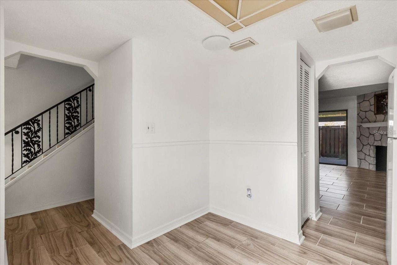 Photo 4 of 2250 S Palmetto Ave #i-11, Daytona Beach, FL 32119