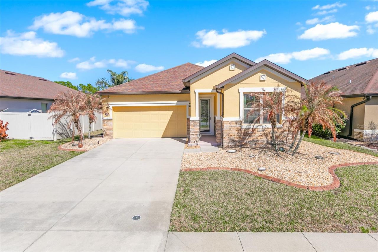 Photo 4 of 301 Tuscany Chase Dr, Daytona Beach, FL 32117