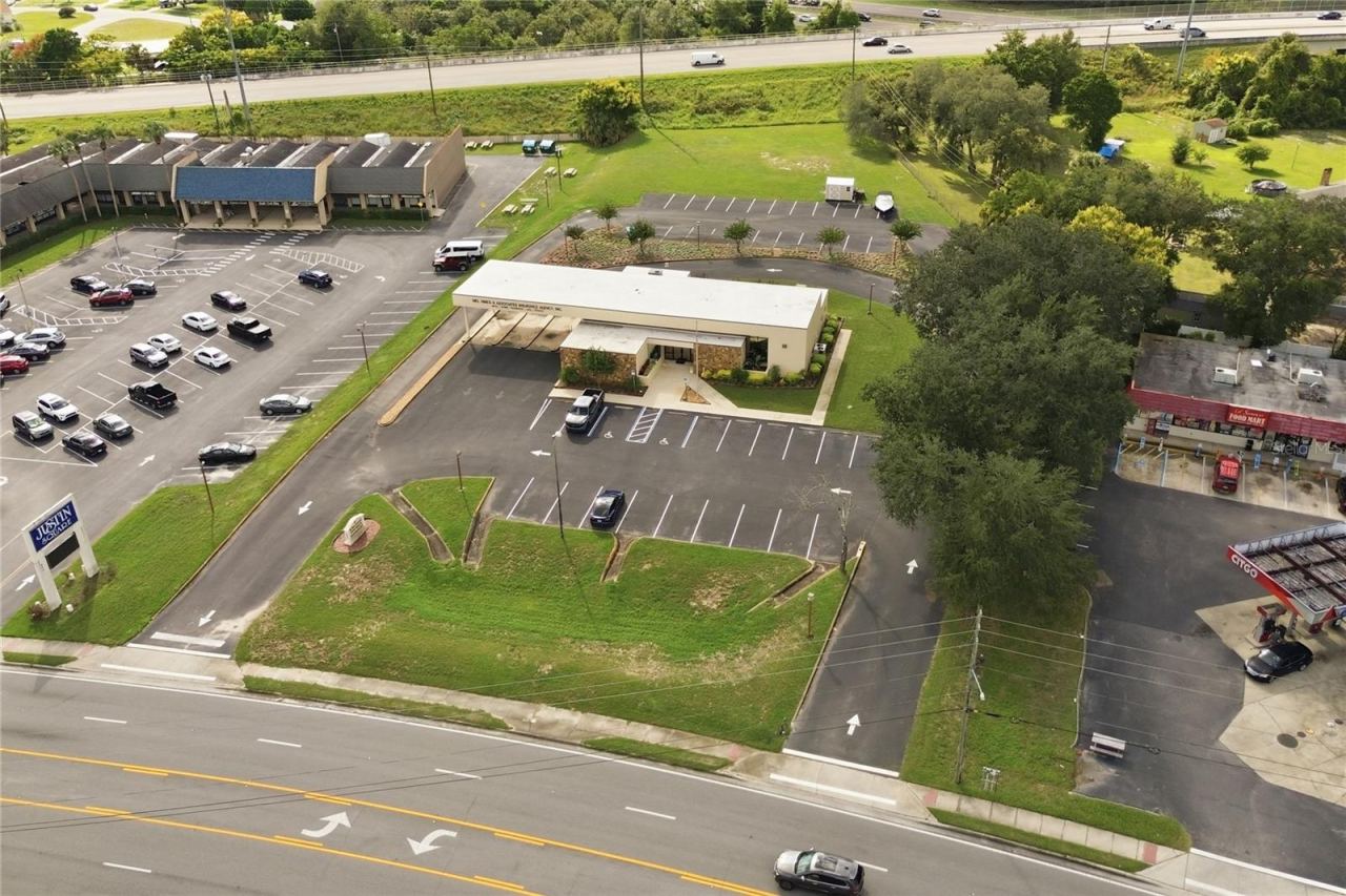 Photo 5 of 892 Deltona Blvd, Deltona, FL 32725