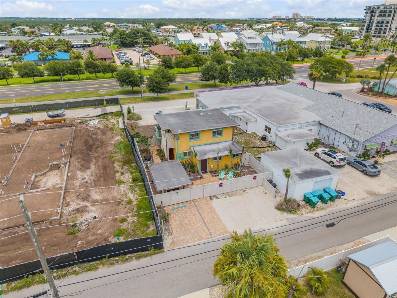 Photo 4 of 472 N Causeway, New Smyrna Beach, FL 32169