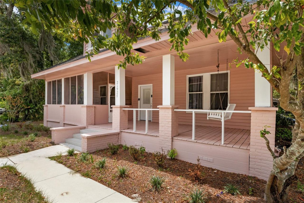Photo 3 of 21927 Se 69th Ave, Hawthorne, FL 32640