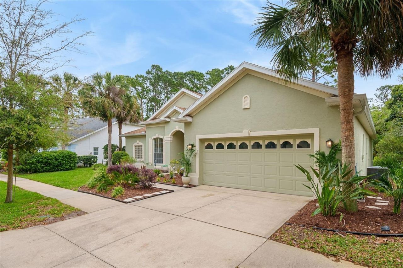 Photo 2 of 4 Augusta Trl, Palm Coast, FL 32137