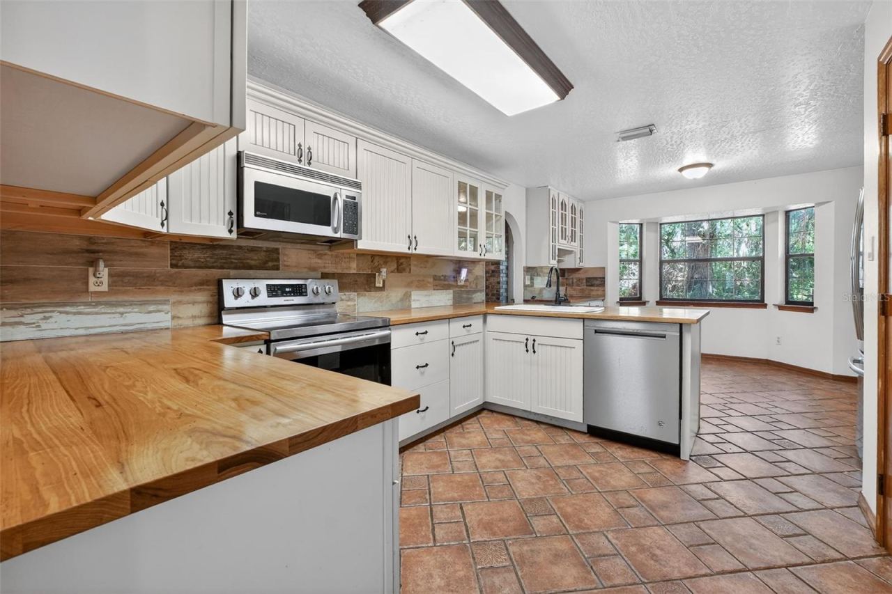 Photo 2 of 3380 Lionel Rd, Mims, FL 32754