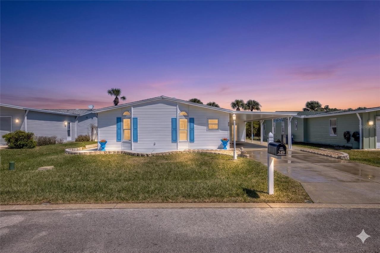 349 Marsh Landing Loop, Oak Hill