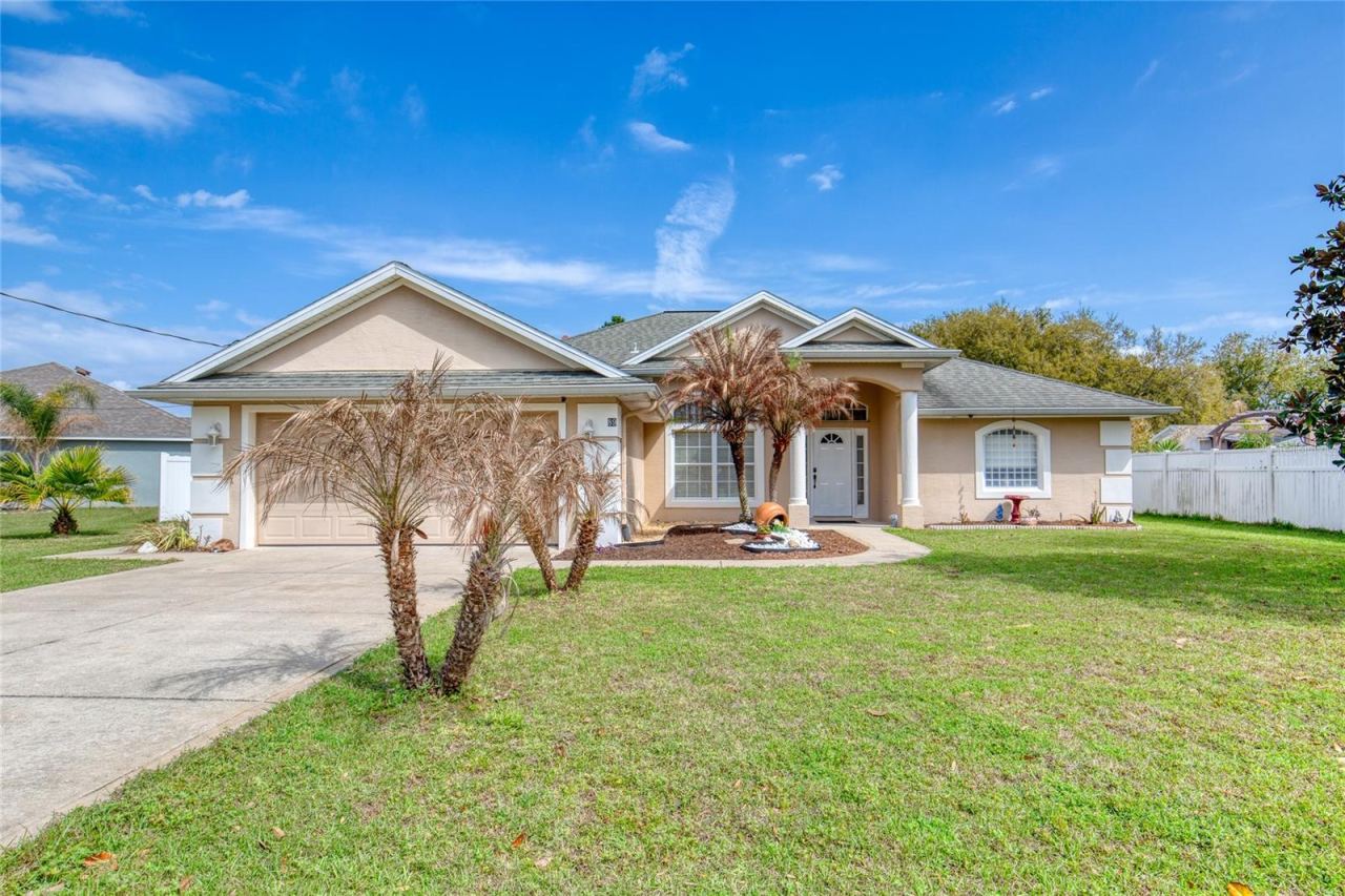 Photo 3 of 89 Felwood Ln, Palm Coast, FL 32137