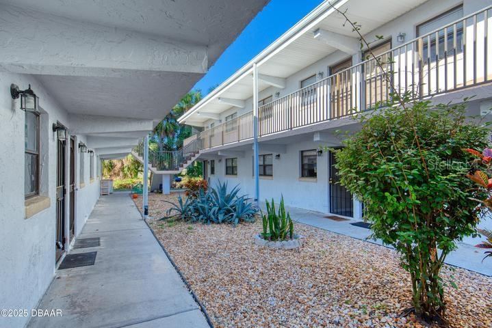 Photo 4 of 1504 Virginia Ave #101, Daytona Beach, FL 32114