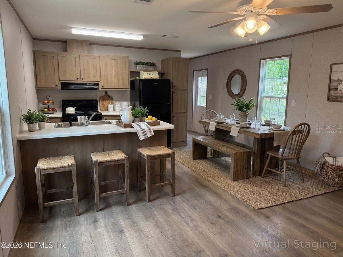 Photo 5 of 213 Milton Ave, Interlachen, FL 32148