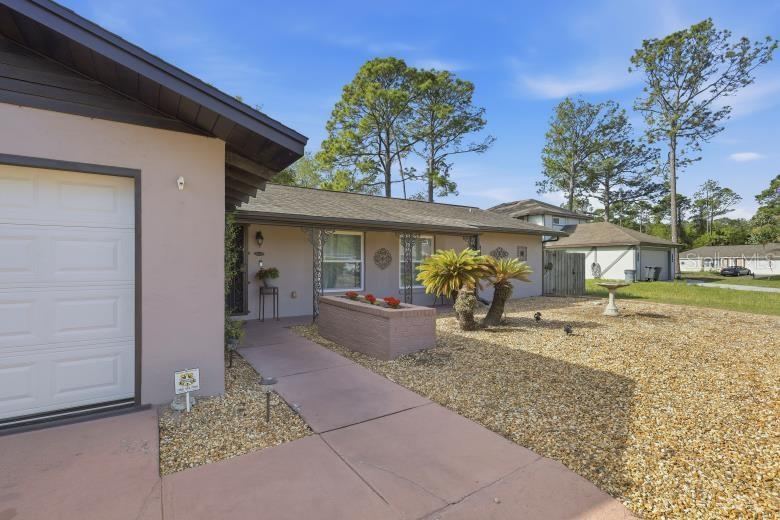 Photo 4 of 60 Blaine Dr, Palm Coast, FL 32137