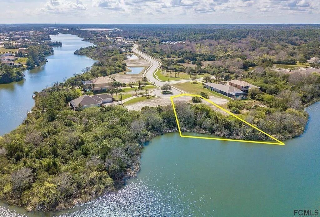 Photo 2 of 151 N Lakewalk Dr, Palm Coast, FL 32137