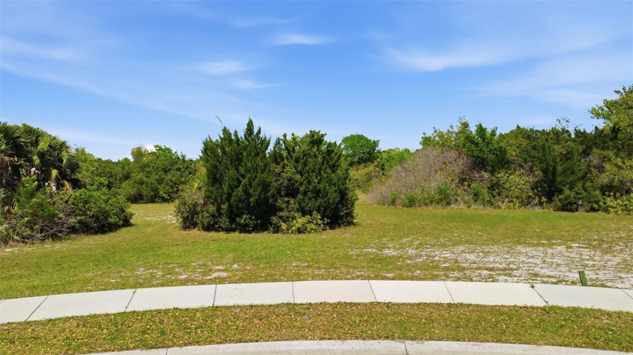 Photo 4 of 151 N Lakewalk Dr, Palm Coast, FL 32137