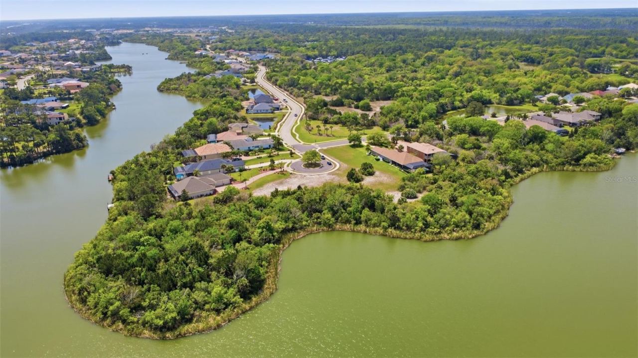 Photo 5 of 151 N Lakewalk Dr, Palm Coast, FL 32137