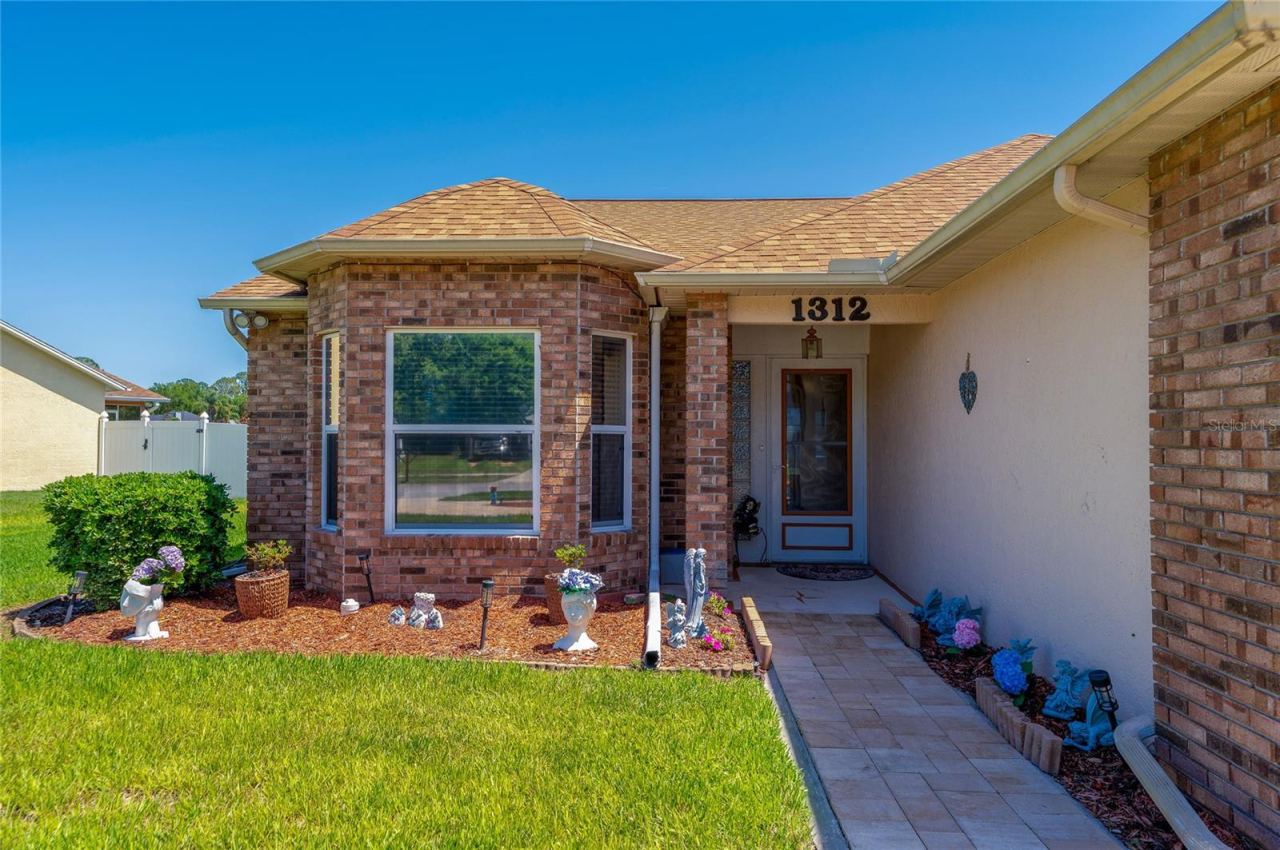 Photo 4 of 1312 N Wembley Cir, Port Orange, FL 32128