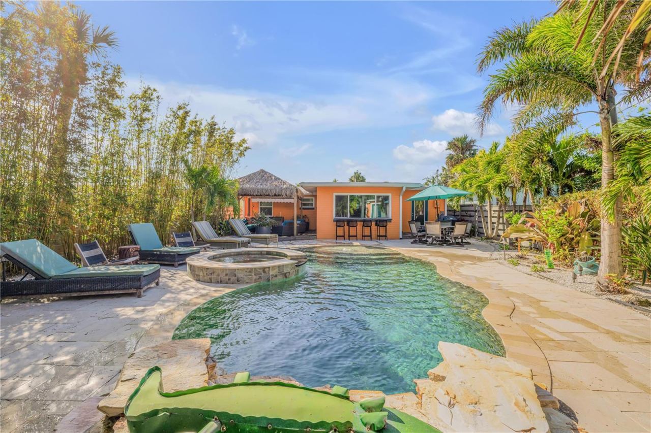 Photo 4 of 308 Normandy Ave, New Smyrna Beach, FL 32169