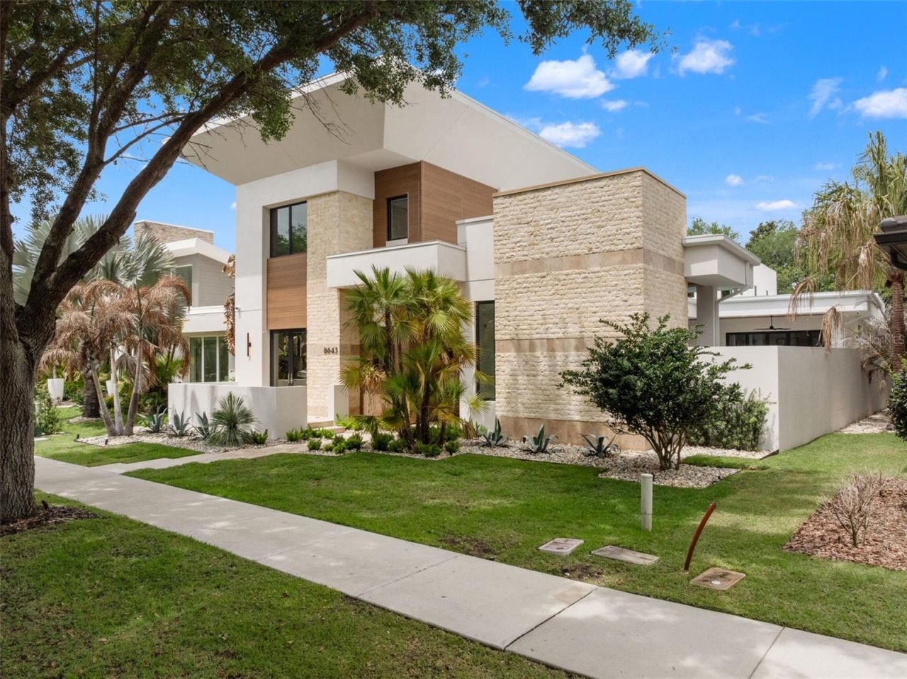 Photo 2 of 8643 Farthington Way, Orlando, FL 32827