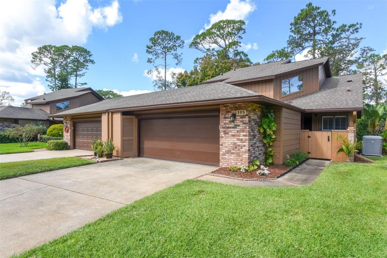 Photo 2 of 105 Horseshoe Trl, Ormond Beach, FL 32174