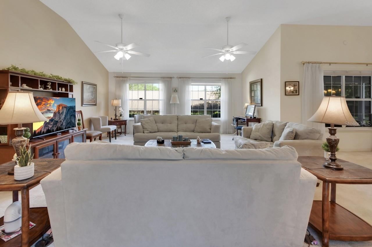 Photo 4 of 2520 S Glen Eagles Dr, Deland, FL 32724